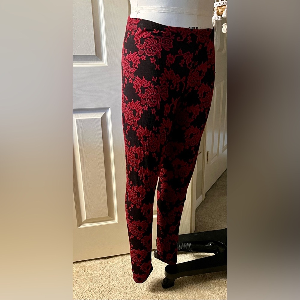 Wet Seal Red and Black Leggings with Ornate Pattern